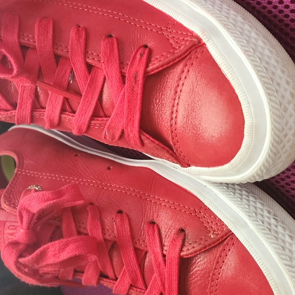 Chuck II Craft Leather Low Top Red Size 8 - Picture 4 of 10